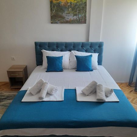 Holiday Apartament Three Ni Exterior foto