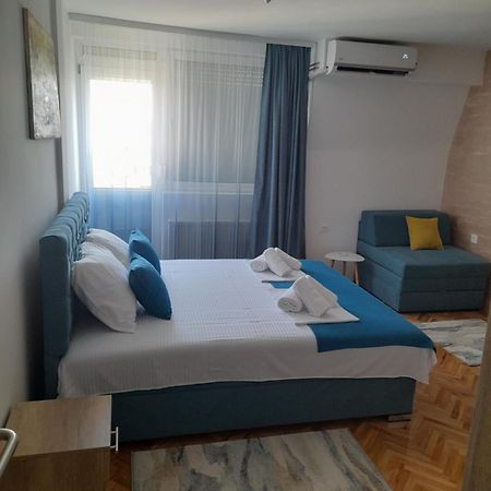 Holiday Apartament Three Ni Exterior foto