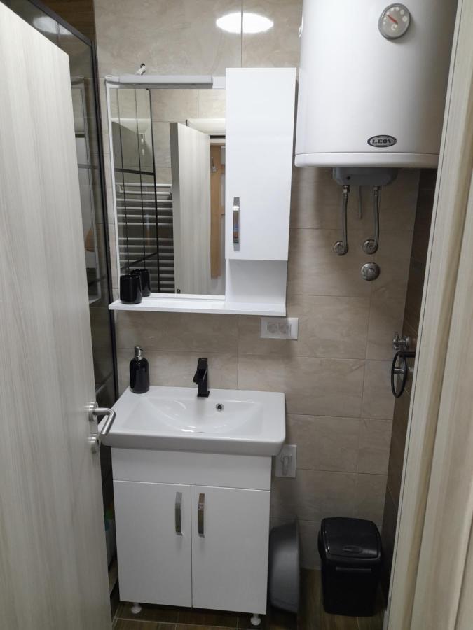 Holiday Apartament Three Ni Exterior foto
