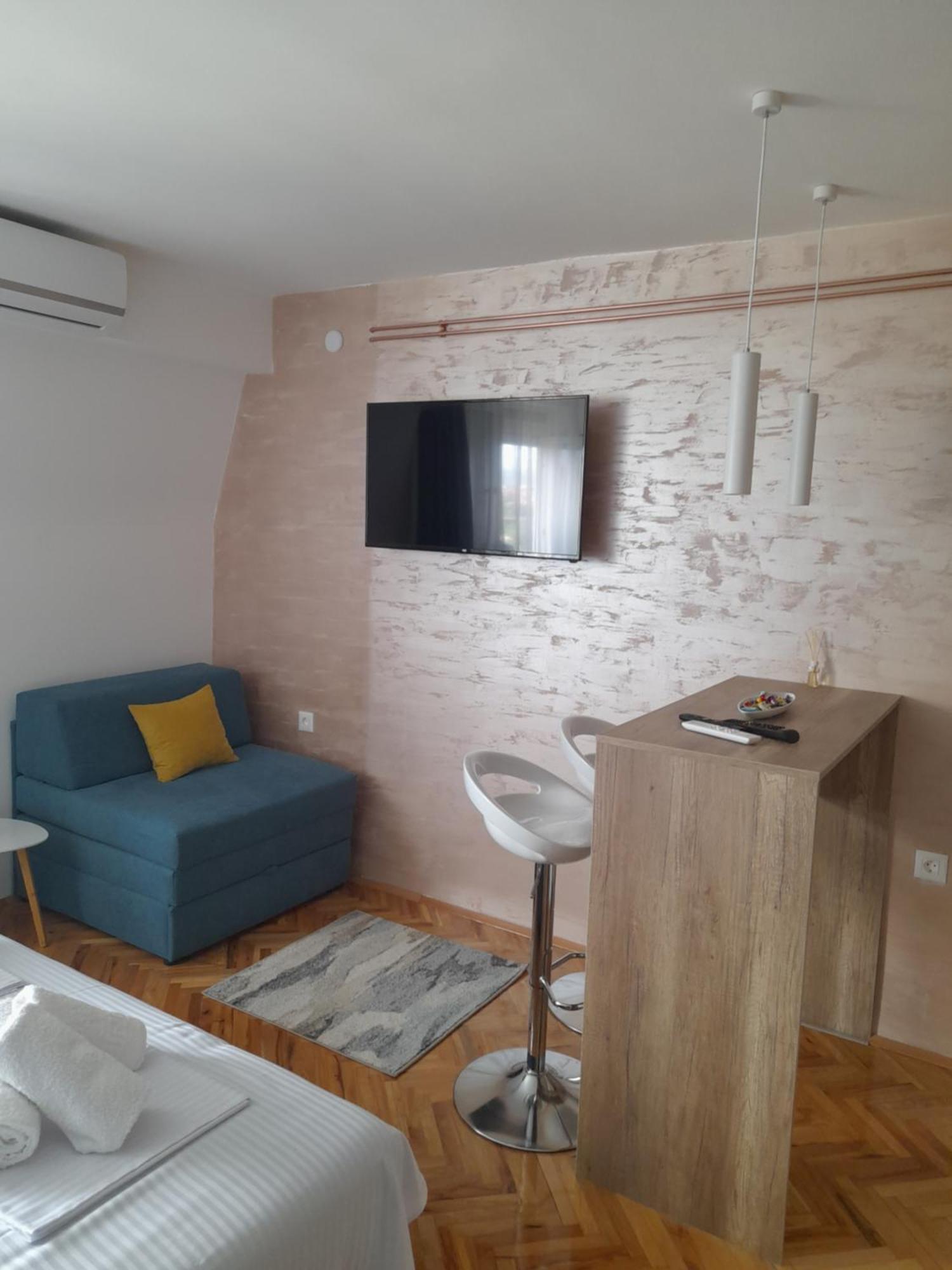 Holiday Apartament Three Ni Exterior foto